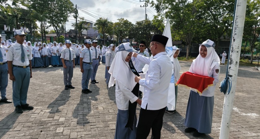 Upacara Bendera dan Serah Terima Jabatan MPK 47 MAN Sampang