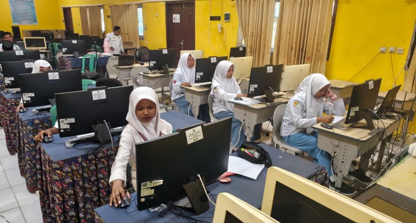 Day 2 Pelaksanaan OMI Tingkat Provinsi Jawa Timur di MAN Sampang Berlangsung Penuh Semangat