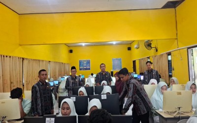 Ujian Madrasah Berbasis Komputer Kelas Akhir Tapel 2025–2026 di MAN Sampang