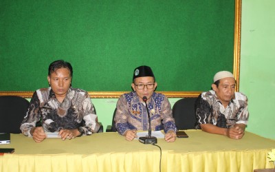 Rapat Koordinasi Tim Telaah dan Edit Soal F-MGMP MA Sampang Digelar di MAN Sampang