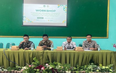 Workshop Pengembangan Kelengkapan Pembelajaran yang Efektif dan Inovatif dengan Artificial Intelligence sebagai Asisten Guru